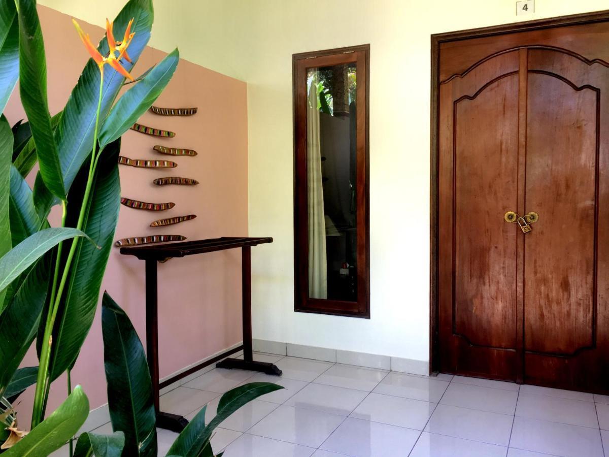 Mango Moon Hotell Pemuteran Exteriör bild